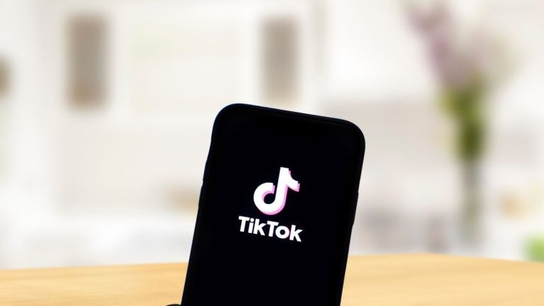 Cara Memblokir Akun Orang di TikTok Tanpa Diketahui Permanen